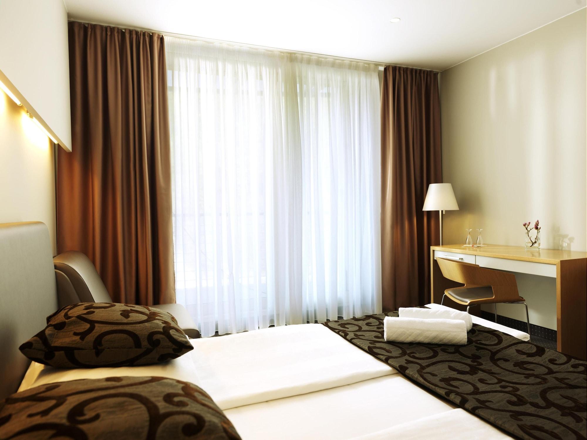 Hotel Thermana Park Lasko**** Superior Exterior photo